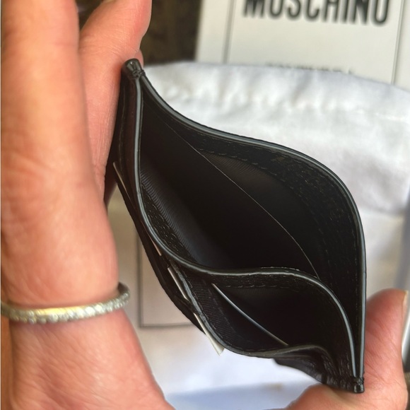 Authentic MOSCHINO Leather gold Logo card case - Picture 6 of 10